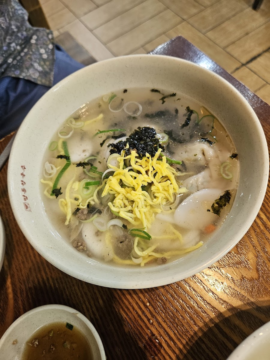 Myeongdong Kalguksu-5